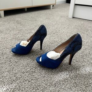 Thalia brand blue heels - size 5, barely used